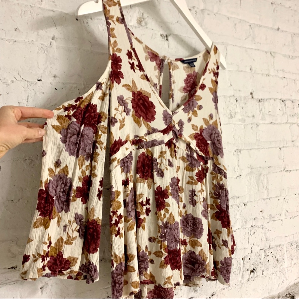 AMERICAN EAGLE Peep Shoulder Shirt